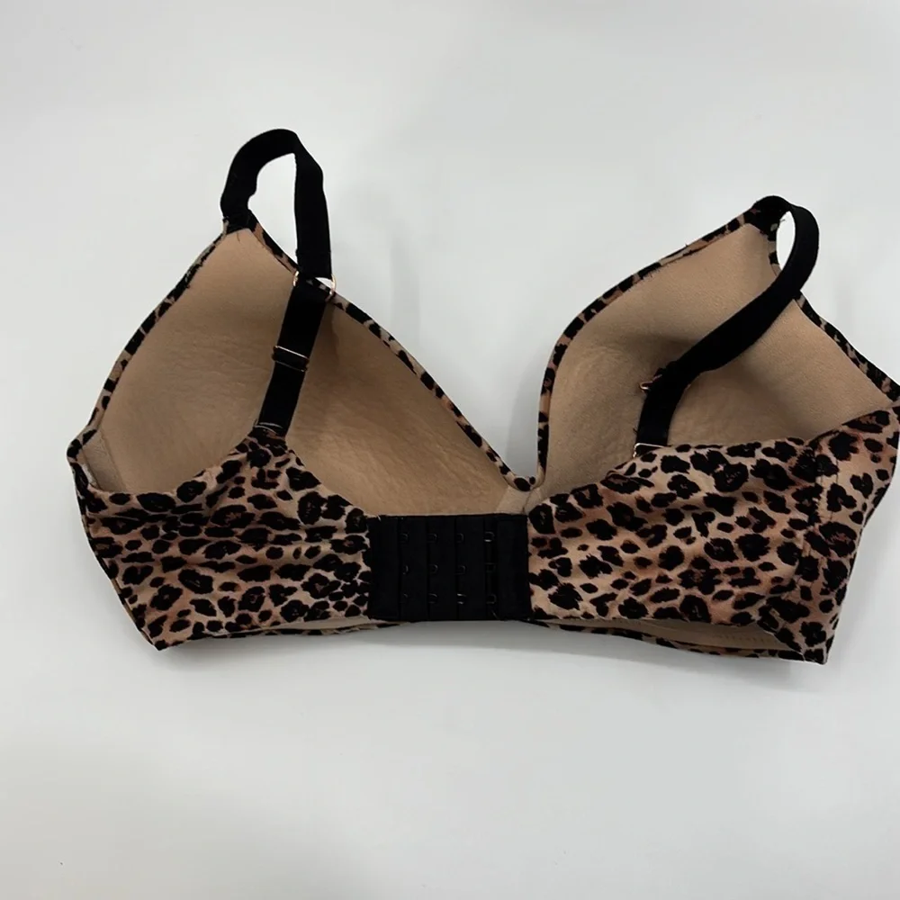 Secret Treasures Women's Luxe Wirefree Nylon‎ Spandex Leopard Print Bra 36DD